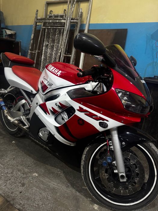 Мотоцикл Yamaha r6