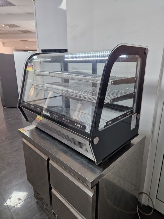 Сладкарска ветрина Scan