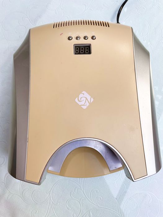 Lampa UV Profesionala pentru manichiura si pedichiura cu gel
