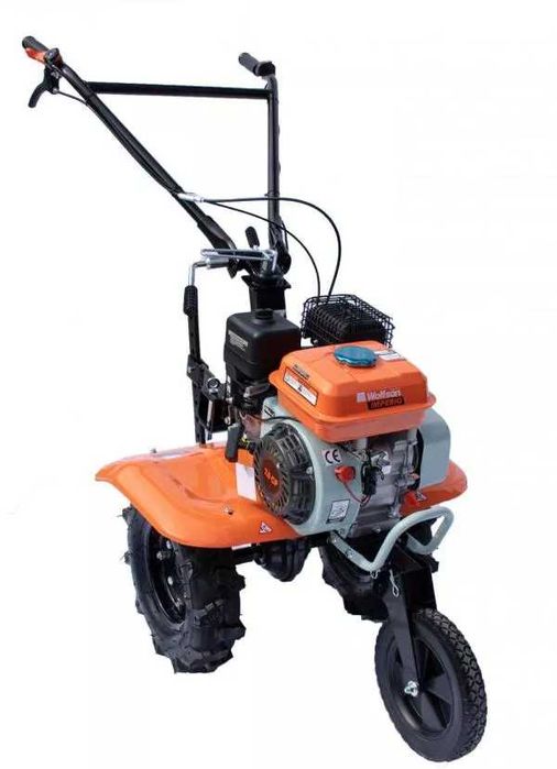 Motosapa pe benzina Wolfson Imperio, cu o putere de 8CP .