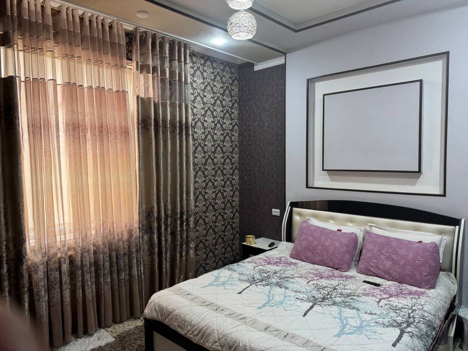 Navoiy viloyati Karmana Varq-1 dan kottej sotiladi. 6 sotix. 4 xonali