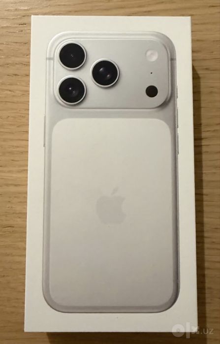 iPhone 17pro silver
