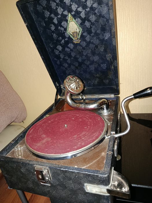 Патефон СССР продается