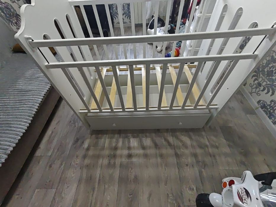 Продам детскую кроватку