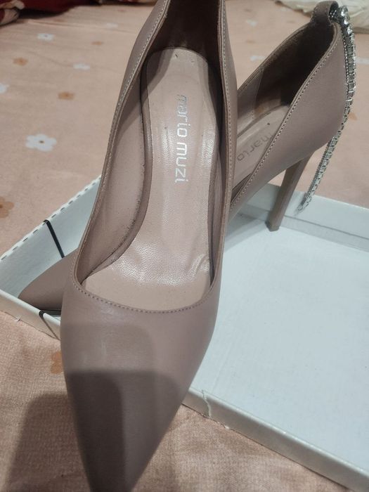 Kiyilgan oyoq kiyimlar