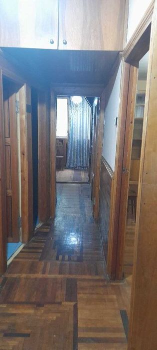 Продаётся  3-х  комнатная квартира на Юнусабаде  Ц-6