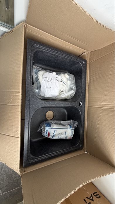Продам новую кухонную мойку VanHauzStone VHS 06