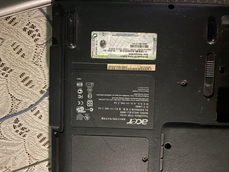 vand 3 laptopuri defecte ASUS,HP,ACER