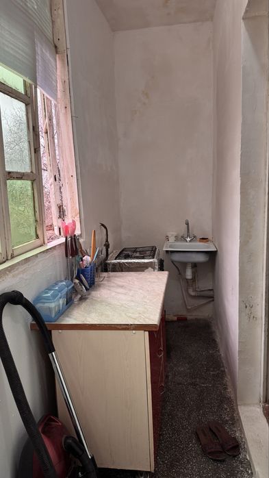 1 XONALI UY SOTILADI .  XIMK stadionni yoniga  Yashash un hamma sharoi