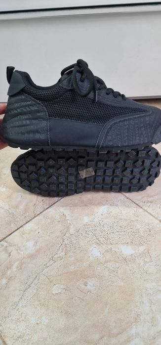 Дизайнерски  мъжки  обувки от кожа и плат