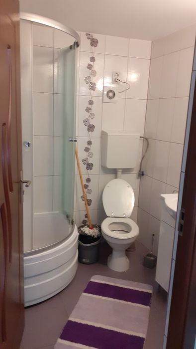Cameră de închiriat, regim hotelier