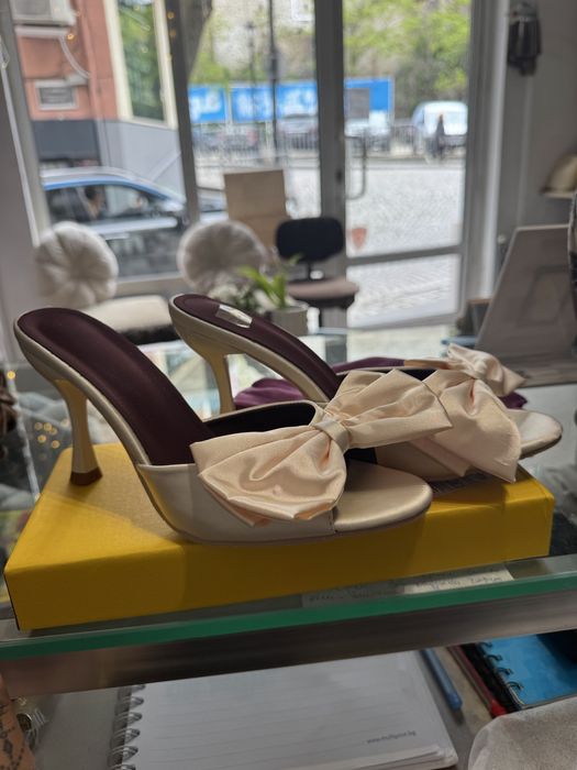 Обувки на висок ток Shein и Bershka