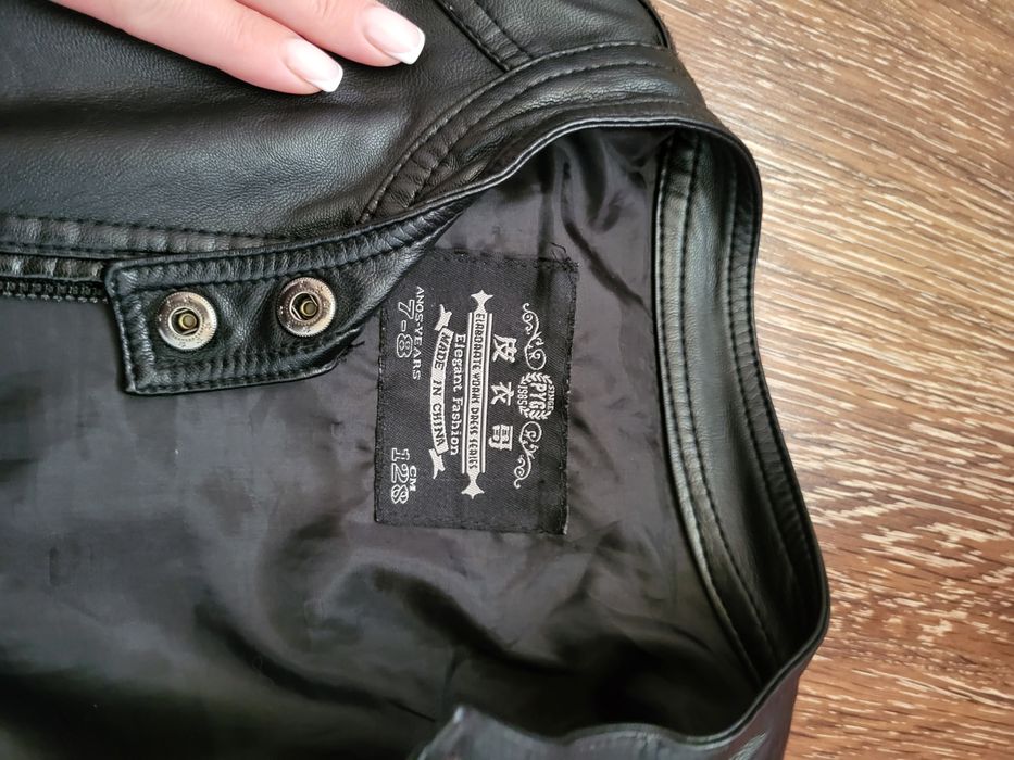 Продам куртку на девочку кож.зам