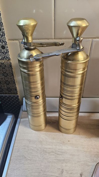 Vaza albastră da albastră