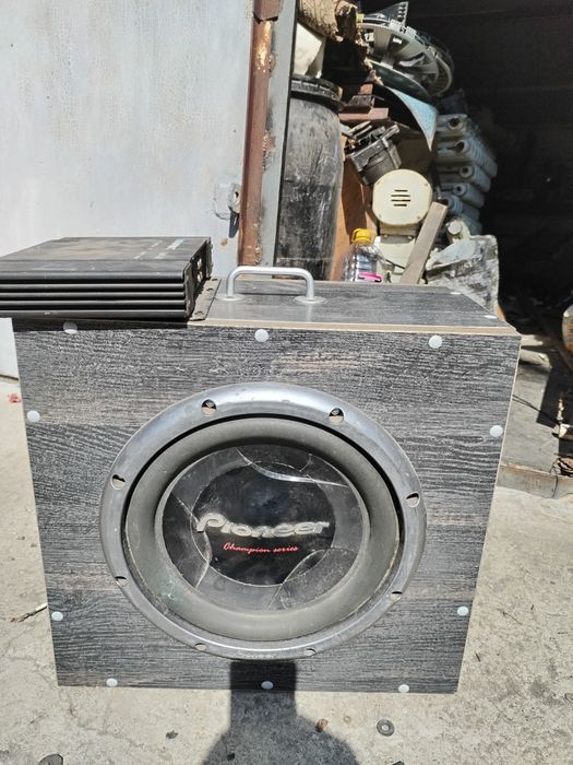 Продам саб в хорошем состоянии