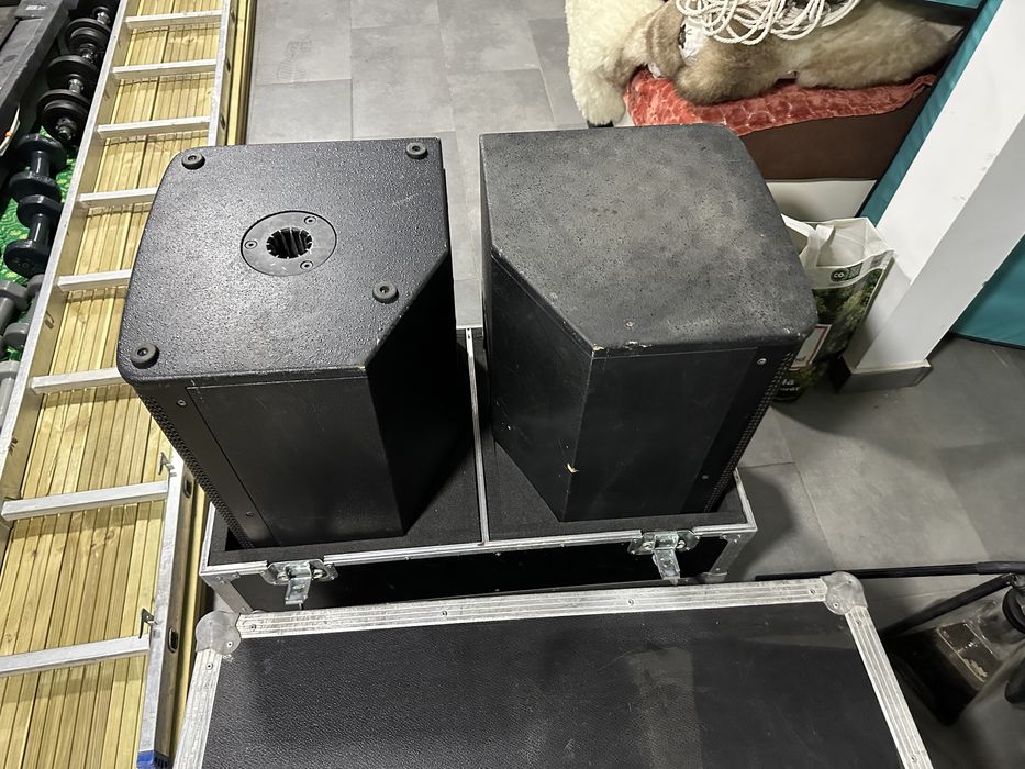 Vand 2 Boxe Active petrecere 1000 wati fiecare - Electro Voice ELX112P