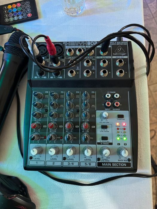 mixer behringer xenyx 802