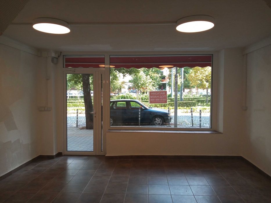 Дава се под наем Магазин в София, Център - 63 кв.м за 1280 € - Снимка #5