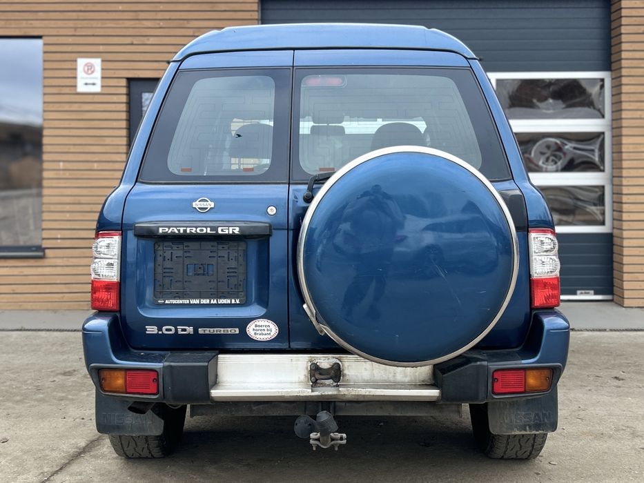Nissan Patrol Y61 3.0 Diesel AUTOUTILITARA