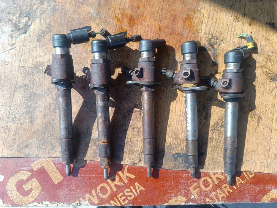 Дюзи за Ленд Ровар / LAND ROVER  2,7D  V6 - 7H2Q 9K546 CB