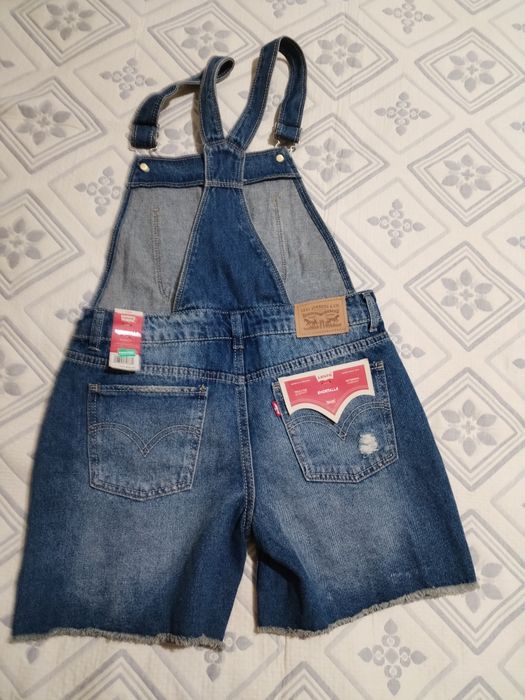 Фирменный комбинезон Levis на девочку