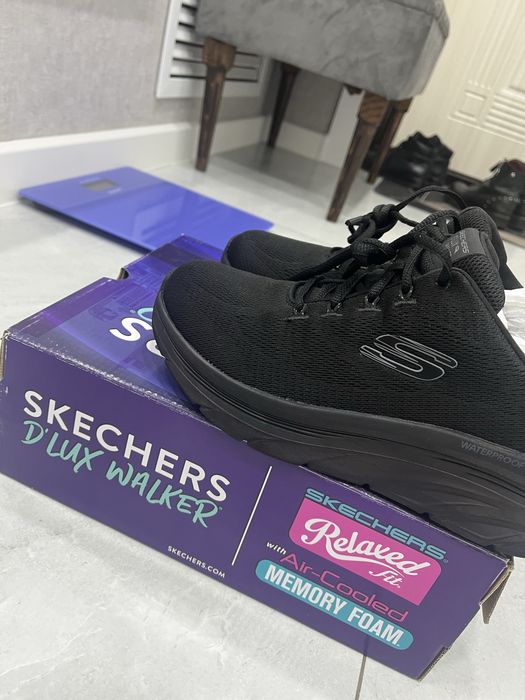 Продам кроссовки, размер не подошел мне.