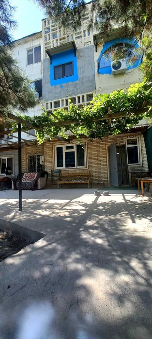 5-комнатная квартира в Центре, Пиридастгир