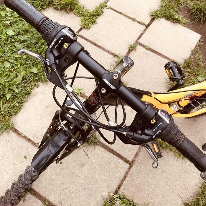 Vand biciclete marime 26 cadru aluminiu