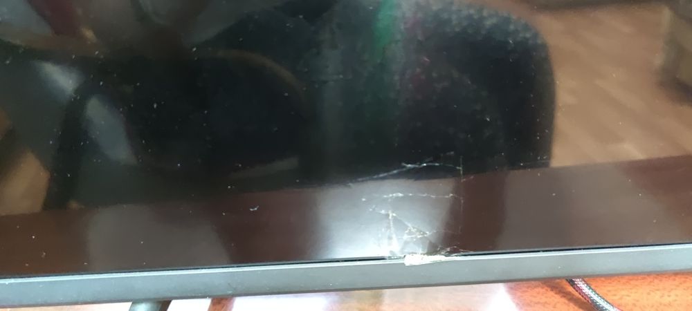 Продам  телевизор Hisense LED 40A4BG на запчасти.