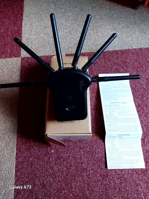 Extender amplificator wifi 1200mbps 6 antene  nou