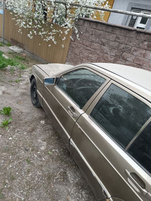 Продам Mercedes 190