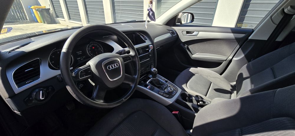AUDI A4 Avant 2012 — imagine 3