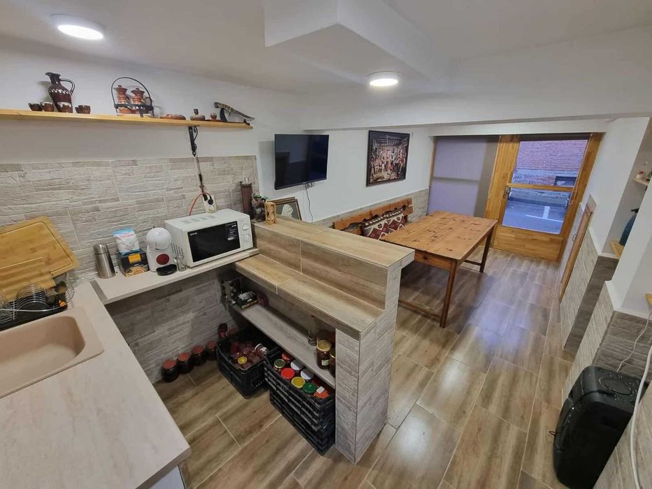 Топ цена-Етаж от къща, гр. Ямбол Център