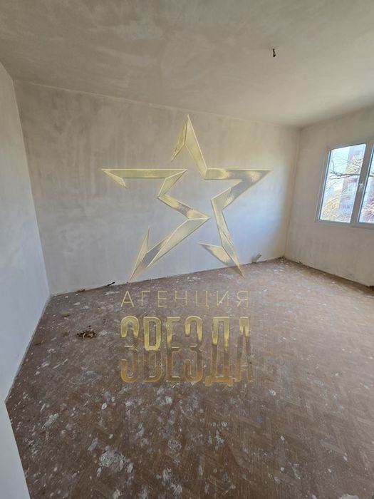 Продава се Тристаен апартамент в Пловдив, Изгрев - 82 кв.м за 1000 €/кв.м - Снимка #8