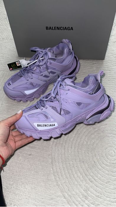 Balenciaga track