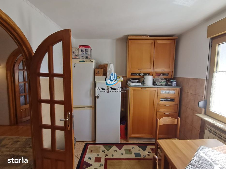 Apartament 3 camere decomandat, etaj 4, Calea Romanului — fotografia 3