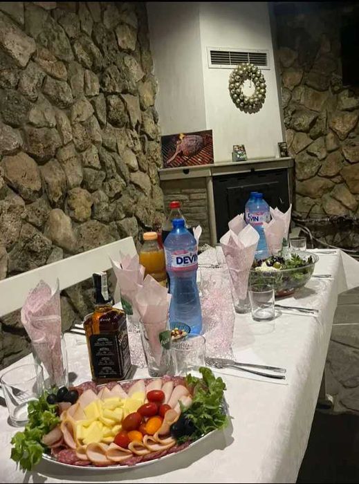 Голяма парти зала, 50 места за всякакъв повод, зала под наем