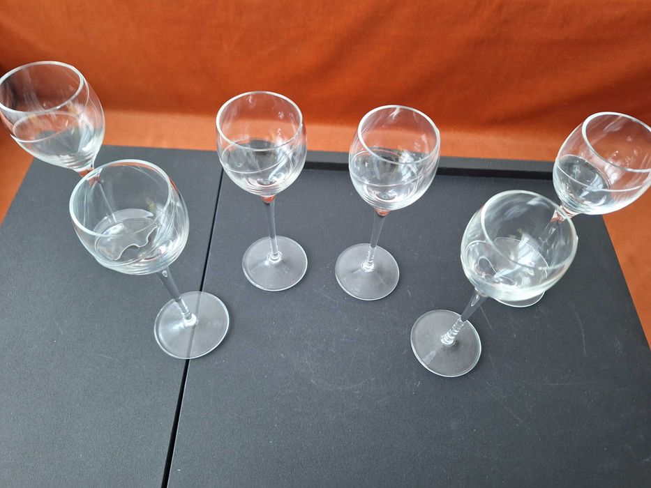 Lot de 6 pahare înalte de tuică, model excepțional.