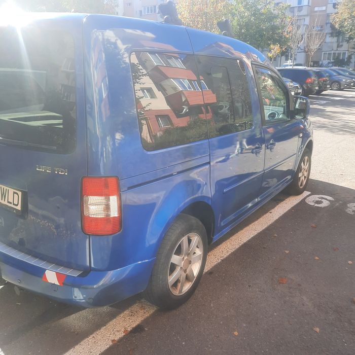 Vând VW Caddy Life an 2005
