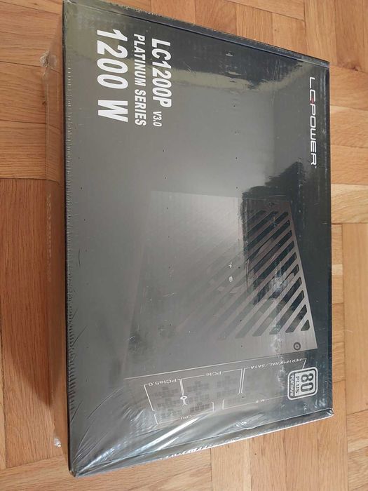 LC Power LC1200P V3.0 - 1200W 80+Platinium - НОВО Захранване