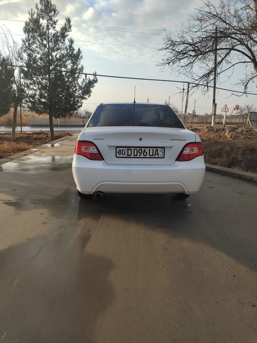 Nexia 2 sons sotiladi