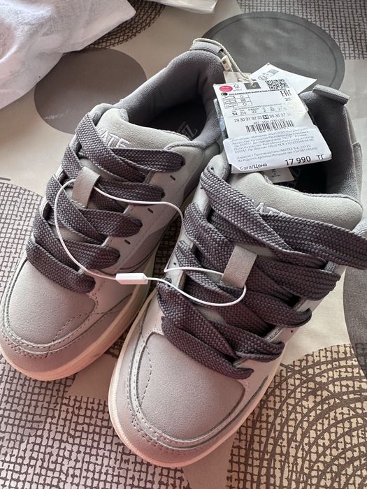 Кроссовки размер 34