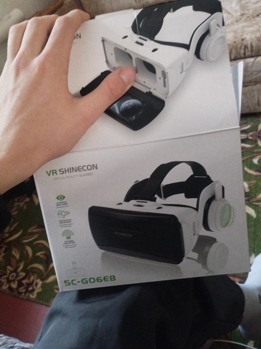 VR очки + зарядка + джойстик