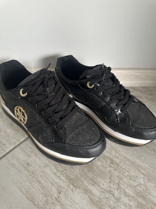 Дамски маратонки/обувки Guess