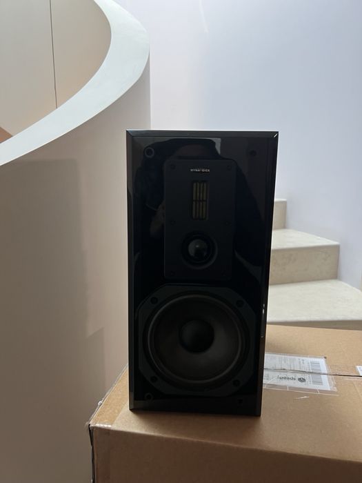 Музикална уредба Marantz