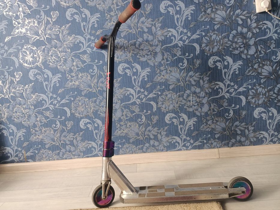 Трюкавой самокат