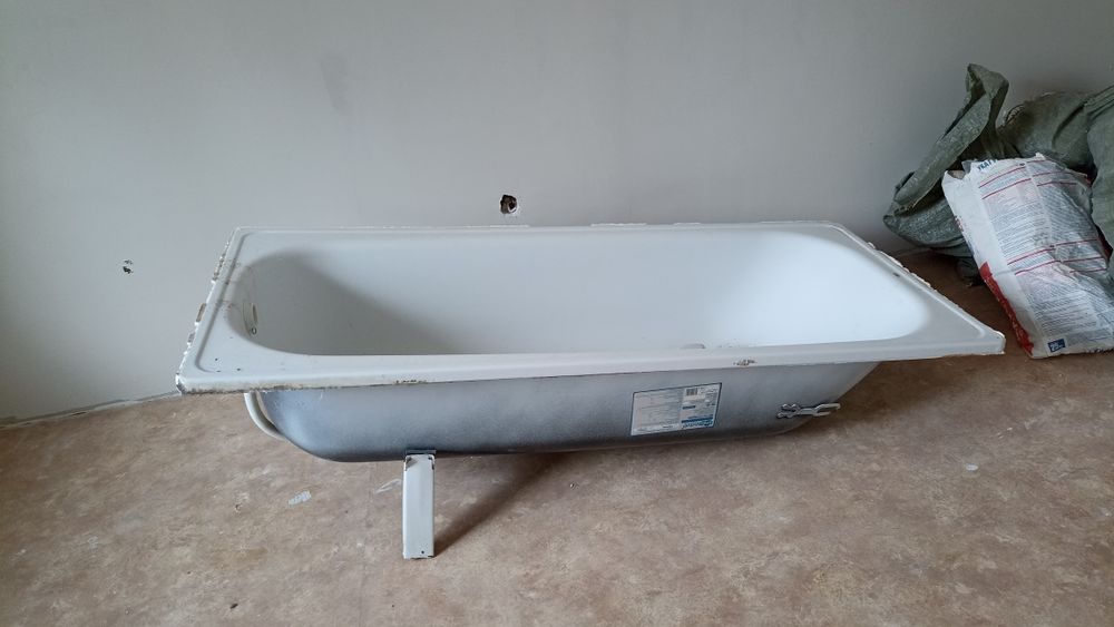 Продам ванну металлическую.