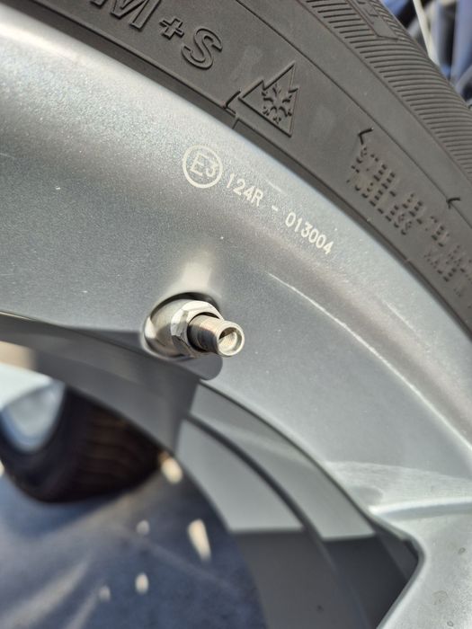 Джанти Fondmetal 17 цола , 5х110 , 7j ,et40 , 225/60/17 Jeep Compass