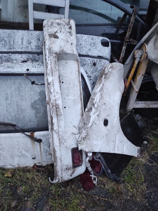 Daihatsu cuore задна врата задна броня десен стоп и десен калник.