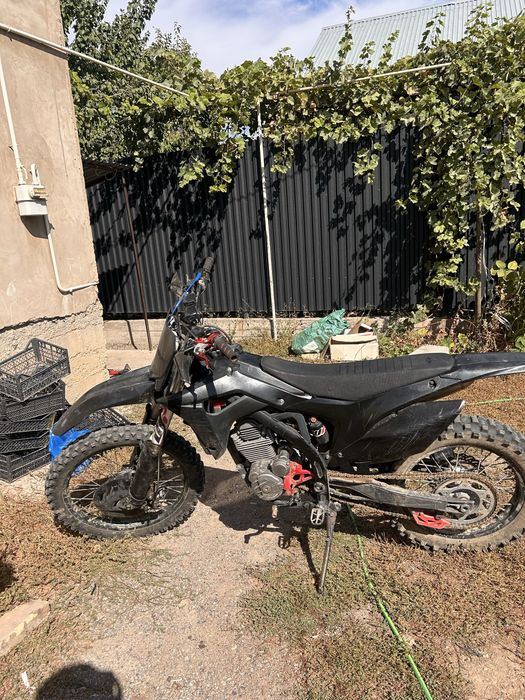 Продам эндуро 250куб